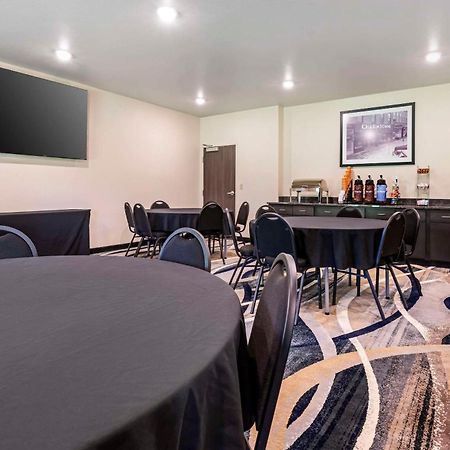 Comfort Inn & Suites Medina ภายนอก รูปภาพ