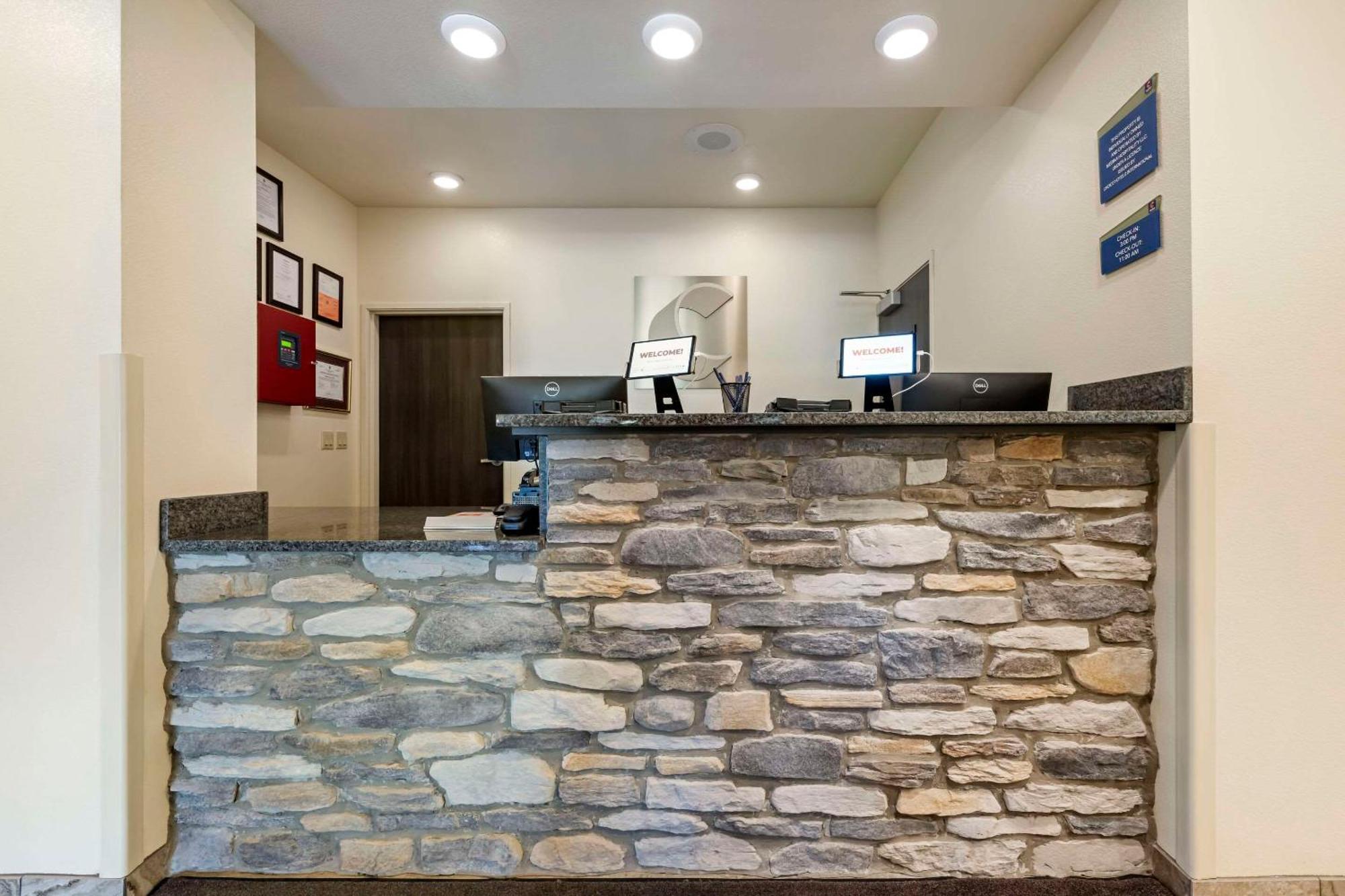 Comfort Inn & Suites Medina ภายนอก รูปภาพ