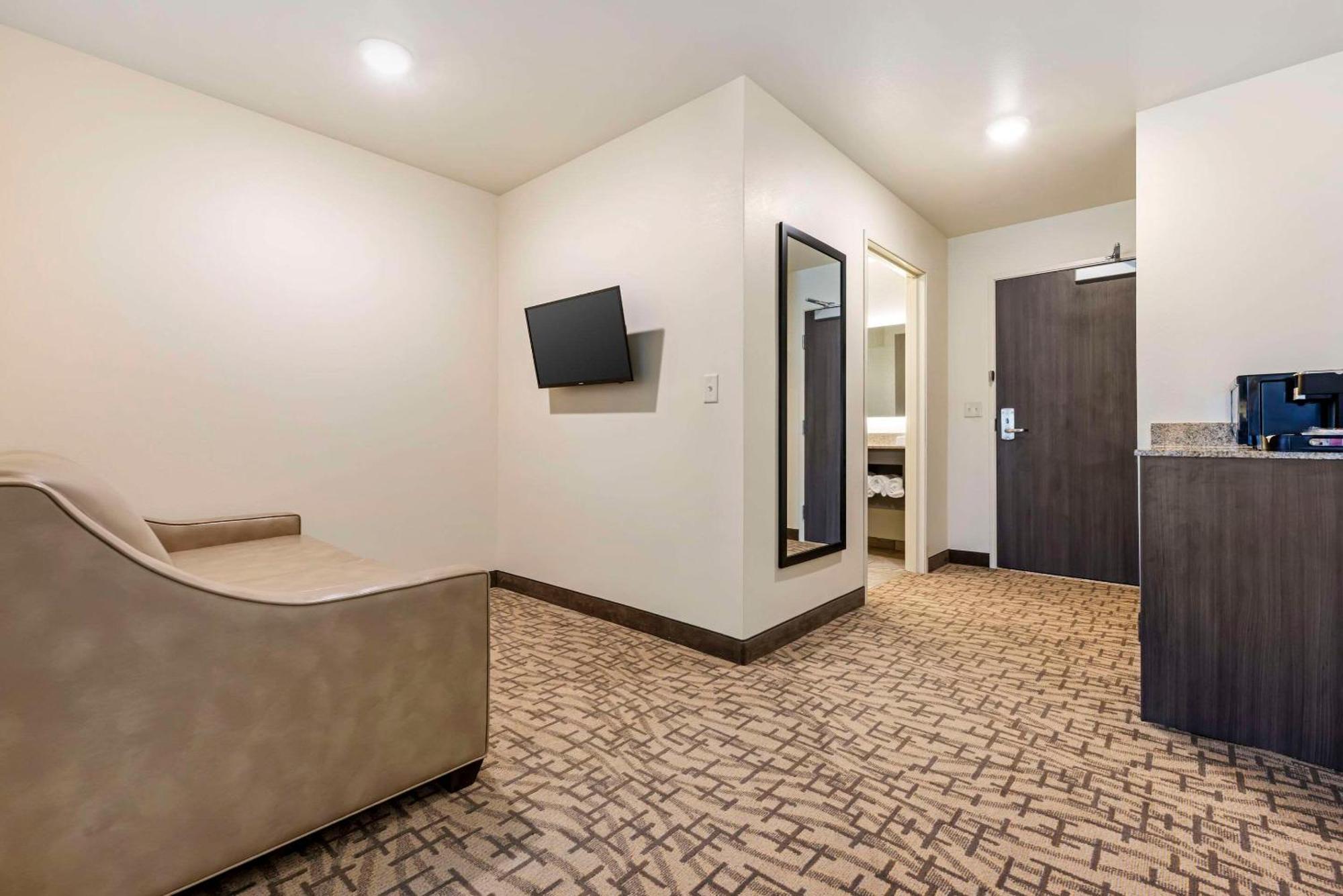 Comfort Inn & Suites Medina ภายนอก รูปภาพ